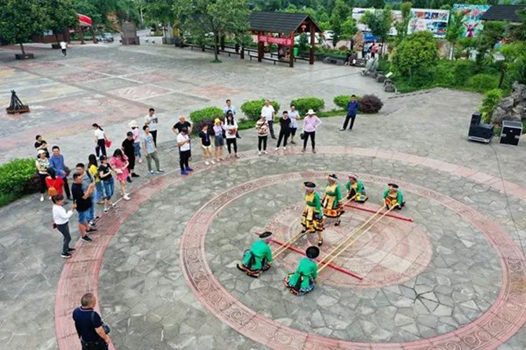 竹竿舞